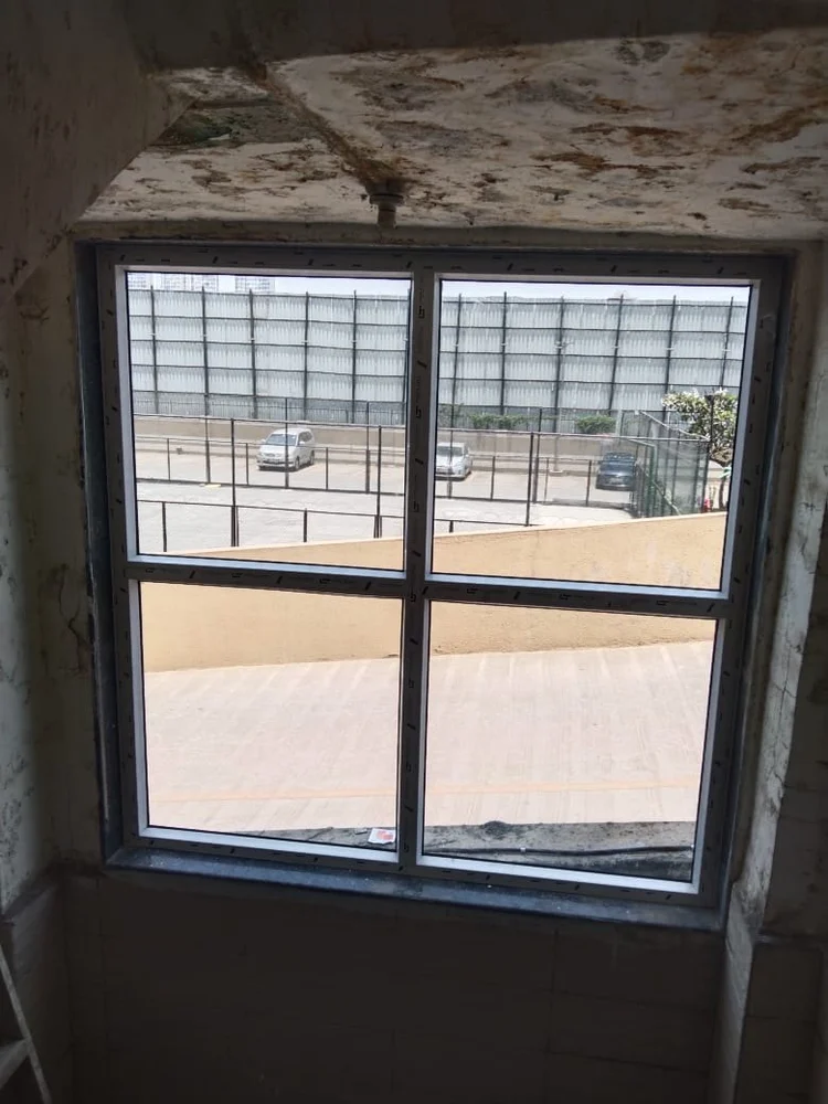 8 mm Toughened Glass Partition